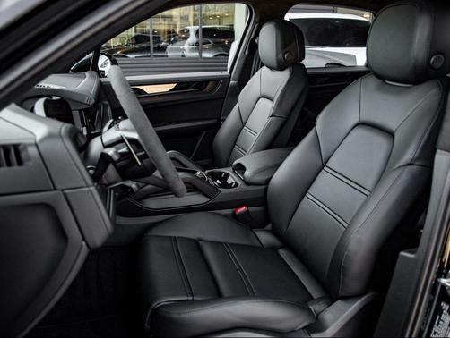 2026 Porsche Cayenne GTS