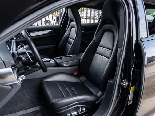 2021 Porsche Panamera 4