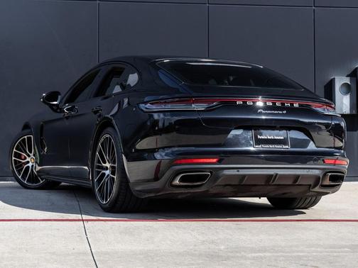 2021 Porsche Panamera 4