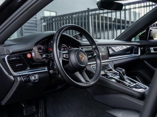 2021 Porsche Panamera 4