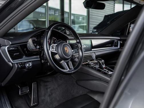 2018 Porsche Panamera E-Hybrid 4