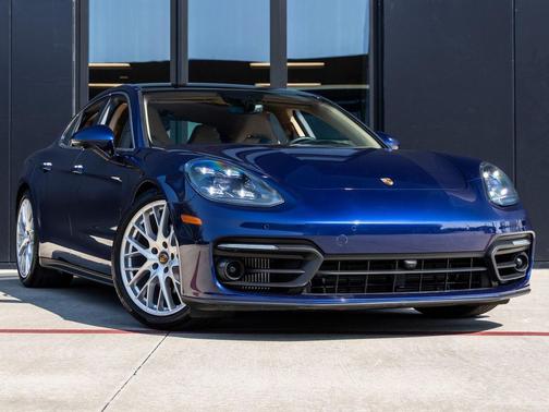 2022 Porsche Panamera Platinum Edition