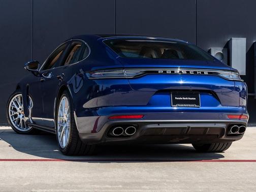 2022 Porsche Panamera Platinum Edition
