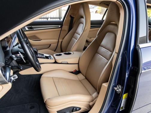2022 Porsche Panamera Platinum Edition