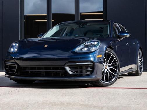 2022 Porsche Panamera Platinum Edition