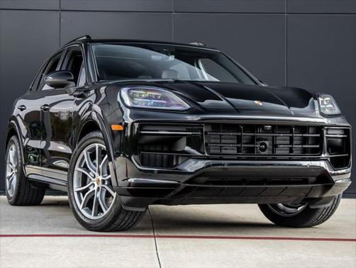2025 Porsche Cayenne Base