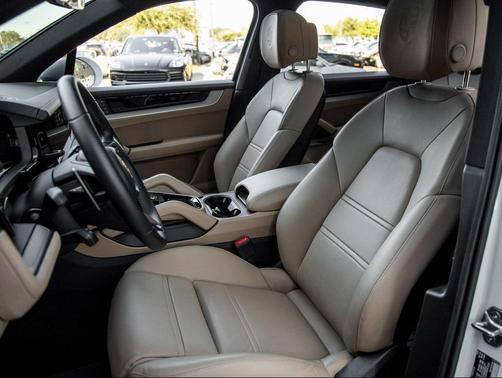 2025 Porsche Cayenne