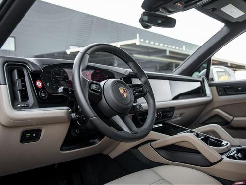 2025 Porsche Cayenne