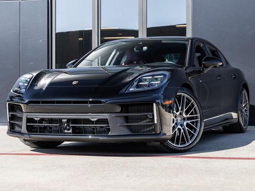 2026 Porsche Panamera 4