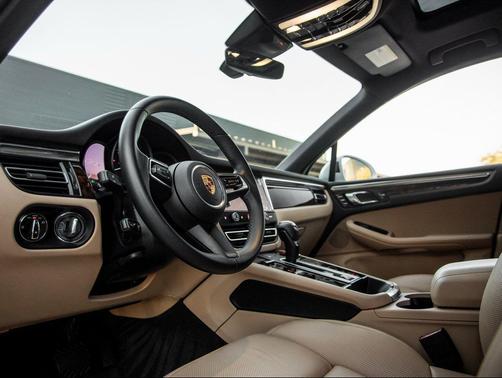 2023 Porsche Macan 