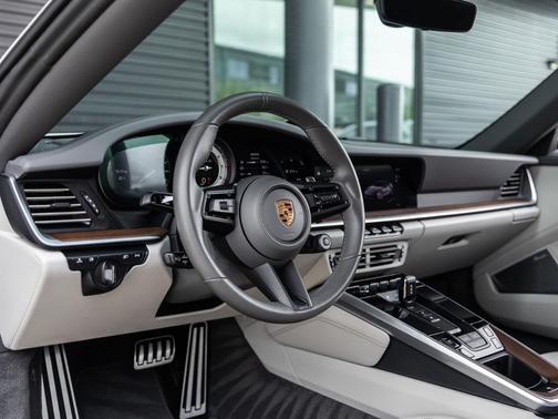 2024 Porsche 911 Turbo S