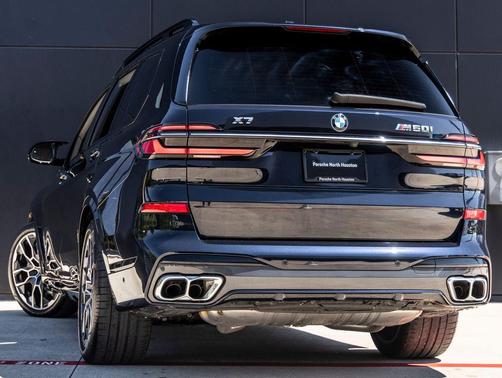 Carbon Black Metallic 2024 BMW X7 M60i