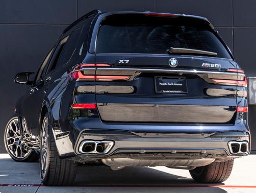 Carbon Black Metallic 2024 BMW X7 M60i