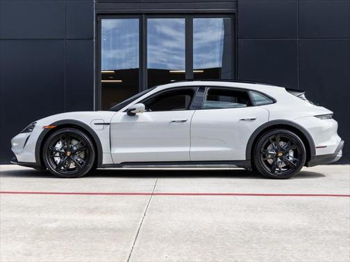 2024 Porsche Taycan Cross Turismo Turbo