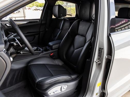 2025 Porsche Macan S