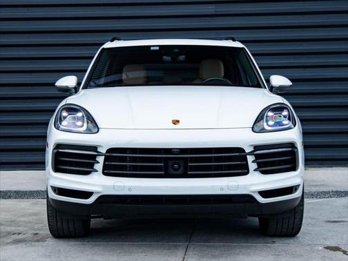 2023 Porsche Cayenne Platinum Edition