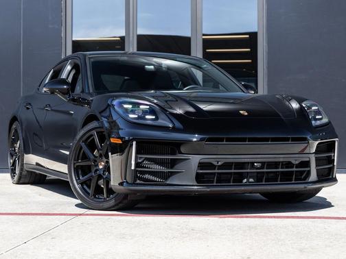 2025 Porsche Panamera 