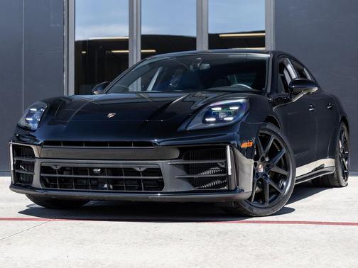 2025 Porsche Panamera 