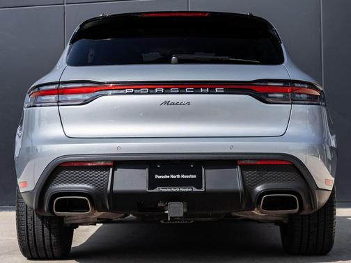 2025 Porsche Macan T