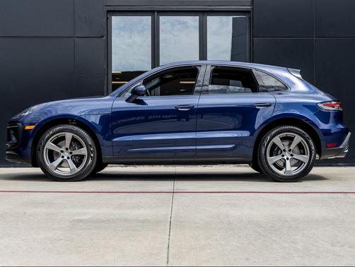 2023 Porsche Macan Base (PDK)
