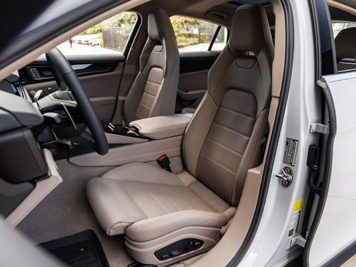 2026 Porsche Panamera 