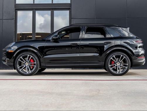 2025 Porsche Cayenne S