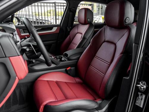 2025 Porsche Cayenne S