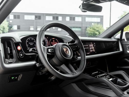 2025 Porsche Cayenne 