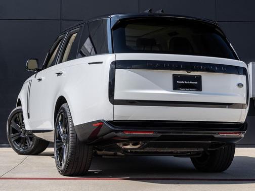 2023 Land Rover Range Rover P530 SE