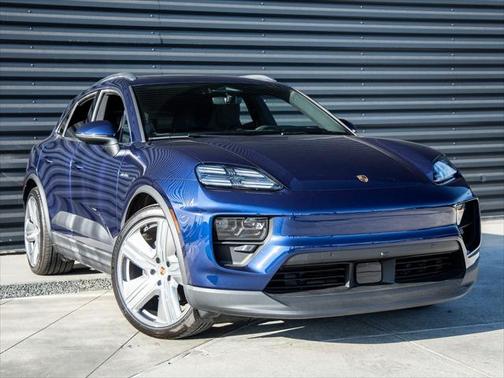 2024 Porsche Macan Base