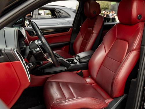 2021 Porsche Cayenne Cayenne