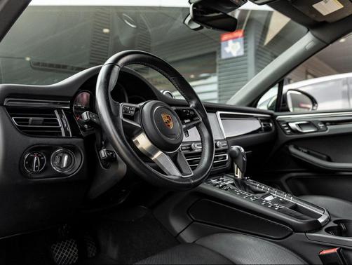 2021 Porsche Macan S