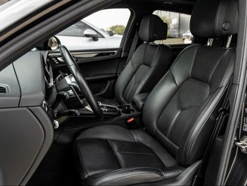 2021 Porsche Macan S