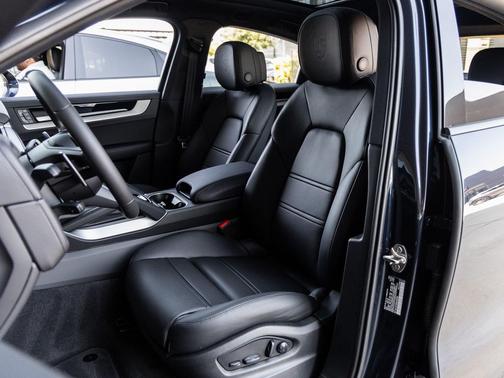 2025 Porsche Cayenne S