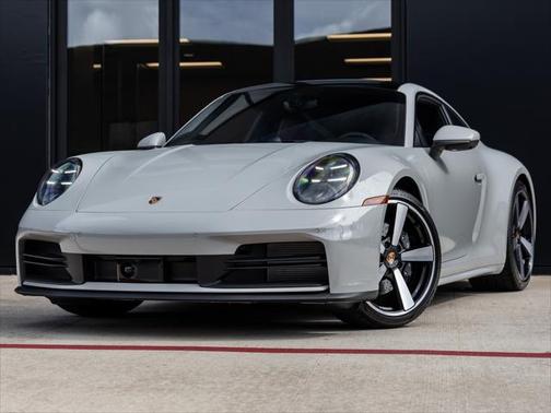 2025 Porsche 911 Carrera