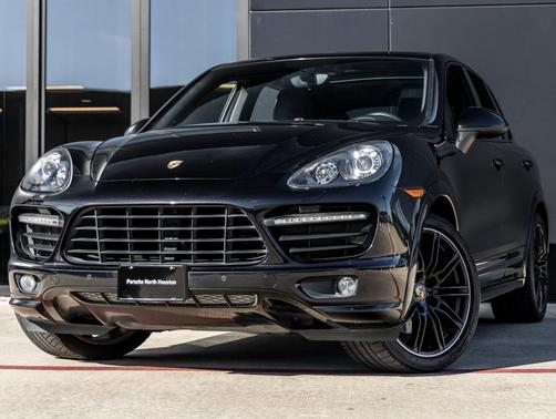 2014 Porsche Cayenne GTS