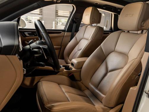 White 2022 Porsche Macan Macan GTS