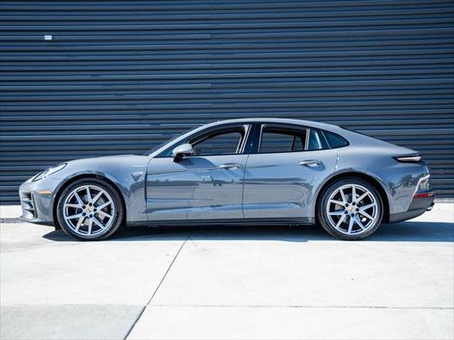 2025 Porsche Panamera