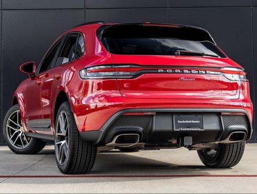 2025 Porsche Macan T