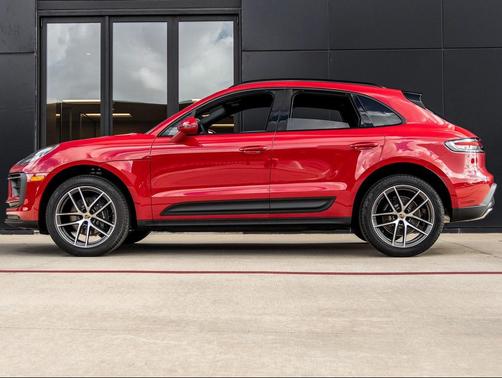 2025 Porsche Macan T