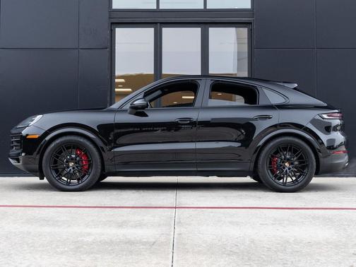 2025 Porsche Cayenne S