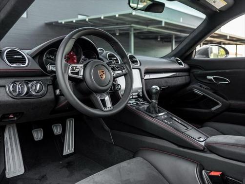 2024 Porsche 718 Cayman GTS 4.0