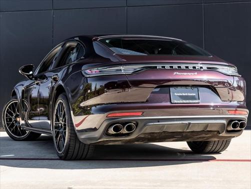 2023 Porsche Panamera 4 Platinum Edition