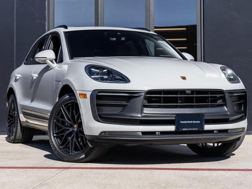 2022 Porsche Macan 