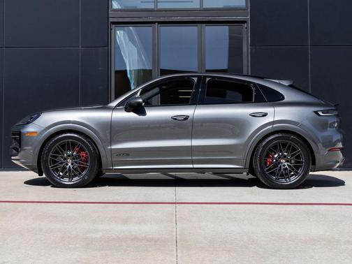 2026 Porsche Cayenne GTS