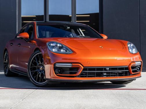 2022 Porsche Panamera GTS