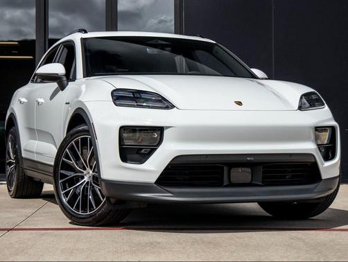 2026 Porsche Macan 
