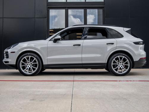 Chalk 2020 Porsche Cayenne