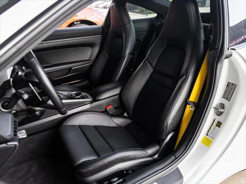 2020 Porsche 911 Carrera S