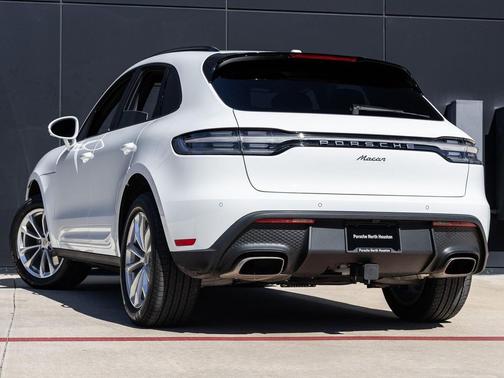 2025 Porsche Macan 